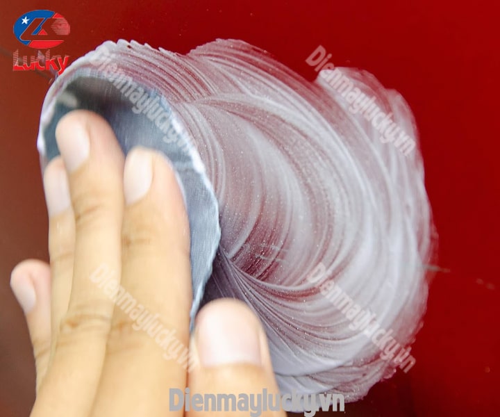 Viết xóa vết trầy xe ô tô: Hướng dẫn chi tiết từ A đến Z