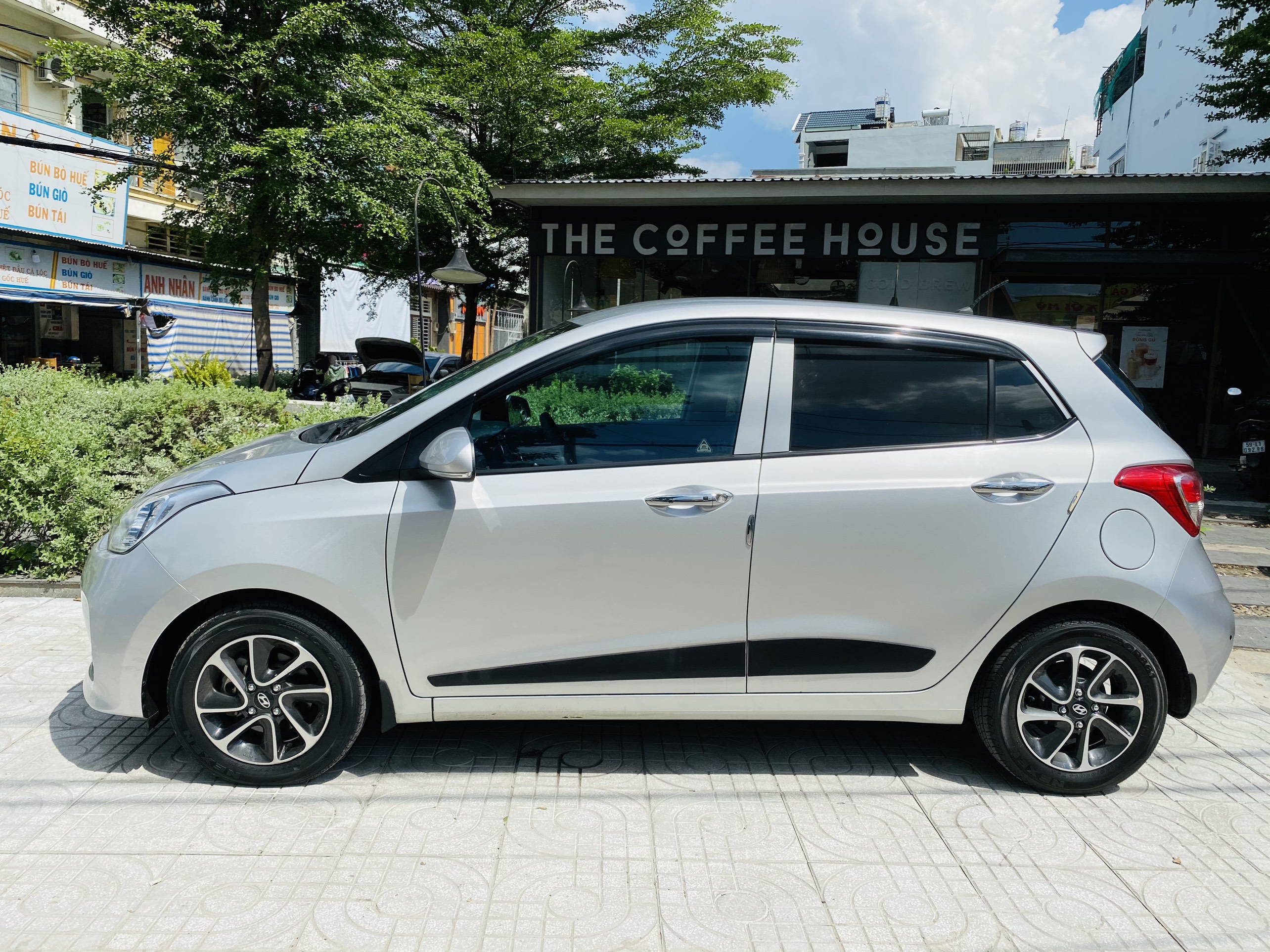 Bảng giá xe ô tô cũ i10 cập nhật và kinh nghiệm mua chi tiết