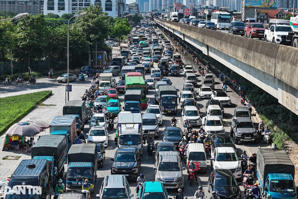 Số lượng xe máy ô tô Hà Nội thống kê chi tiết
