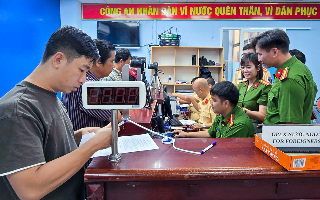 Thủ Tục Đổi Giấy Phép Lái Xe Ô Tô TPHCM Chi Tiết