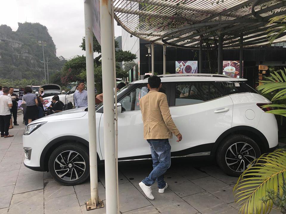 Xe ô tô Zotye T300: Đánh giá chi tiết và thông số kỹ thuật
