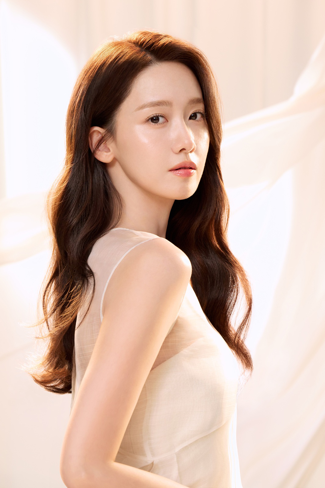 Xe ô tô đón Yoona: Những khoảnh khắc và mẫu xe đồng hành cùng nữ thần K-pop