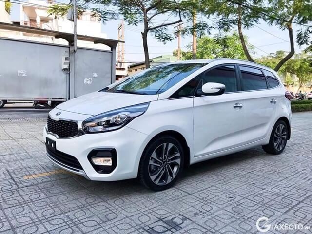 Giá Xe Kia Rondo: Bảng Giá, Phiên Bản và Đánh Giá Chi Tiết