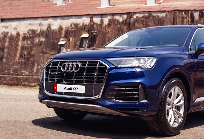 Xe Ô Tô 7 Chỗ Hạng Sang: Lựa Chọn Đẳng Cấp Cho Gia Đình Việt