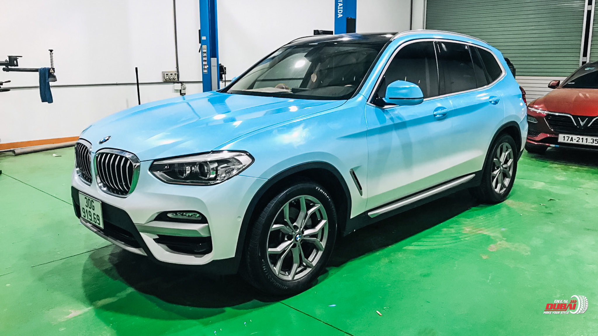 Wrap Xe Ô Tô Màu Ghi: Xu Hướng Mới Và Những Điều Cần Biết Chi Tiết