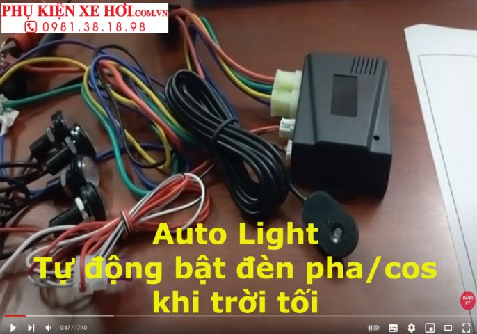 Đèn Cảm Biến Xe Ô Tô Phía Sau: Chức Năng và Lợi Ích Quan Trọng