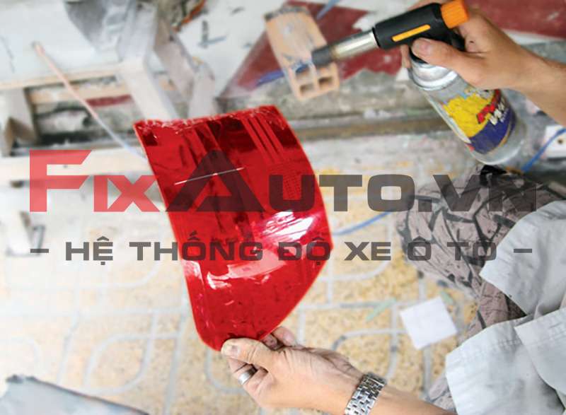 Vá đèn xe ô tô Hà Nội: Giải pháp an toàn và thẩm mỹ
