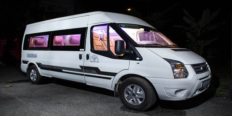 Lựa Chọn Xe Ô Tô 10 Chỗ Phù Hợp Cho Mọi Nhu Cầu