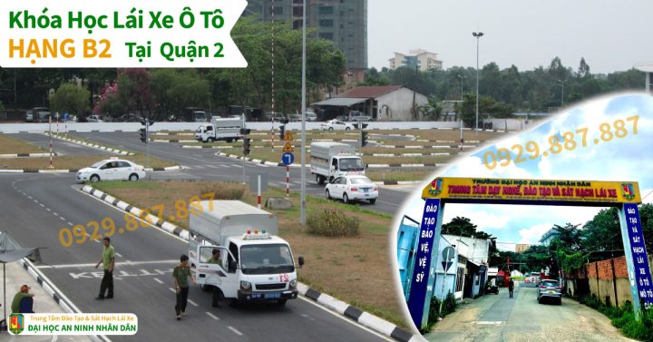 Người đang học lái xe ô tô hạng B2 trên đường thực hành ở Quận 2