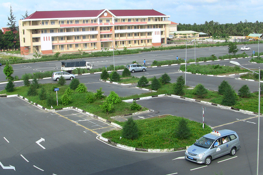 Bài Giảng Dạy Lái Xe Ô Tô: Hướng Dẫn Chi Tiết A-Z