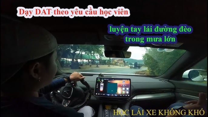 Yêu Trai Đi Xe Máy và Trai Đi Ô Tô: Lựa Chọn Nào Phù Hợp Với Bạn?
