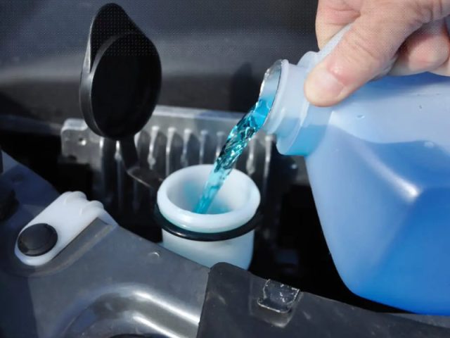 Thị trường nước rửa kính xe ô tô: Tiềm năng và xu hướng phát triển