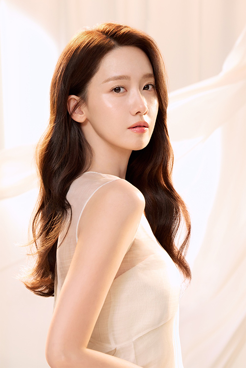 Xe ô tô đón Yoona: Những khoảnh khắc và mẫu xe đồng hành cùng nữ thần K-pop