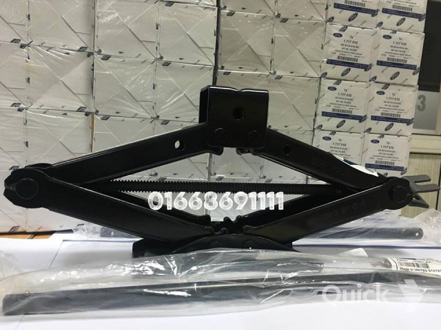 Vị Trí Kích Xe Ford Ranger và Hướng Dẫn Sử Dụng Chi Tiết