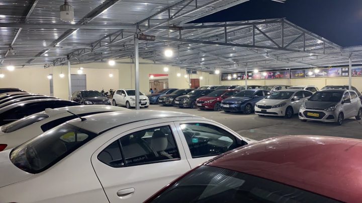 Chợ xe ô tô cũ đông đúc tại Hải Dương với nhiều loại xe khác nhau