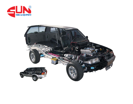 Mô hình tổng thành cắt bổ xe ô tô dẫn động cầu sau