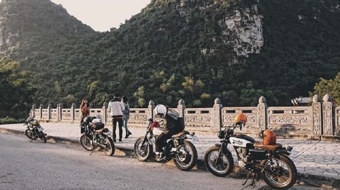 Thuê Xe Ô Tô Đi Ninh Bình: Cẩm Nang Từ A Đến Z