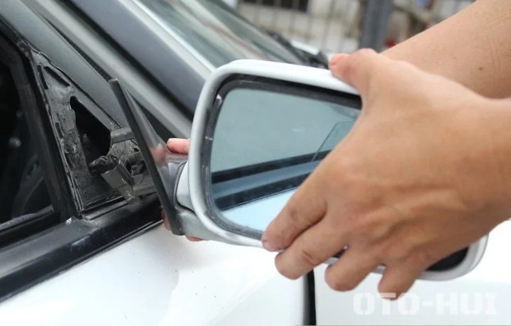 Hướng Dẫn Thay Kính Chiếu Hậu Xe Ô Tô Chi Tiết