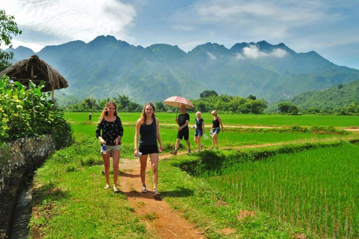 Dịch vụ thuê xe ô tô đi Mai Châu, Hòa Bình giá tốt, uy tín