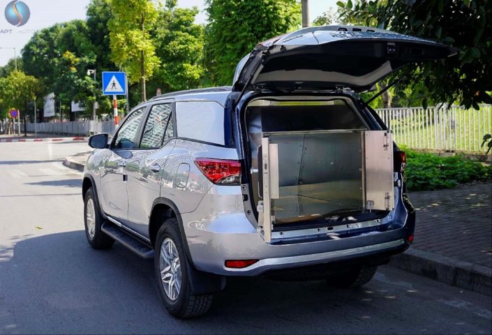 Xe Ô Tô Chở Tiền: Thiết Kế Chuyên Biệt và Công Nghệ An Ninh Tối Ưu
