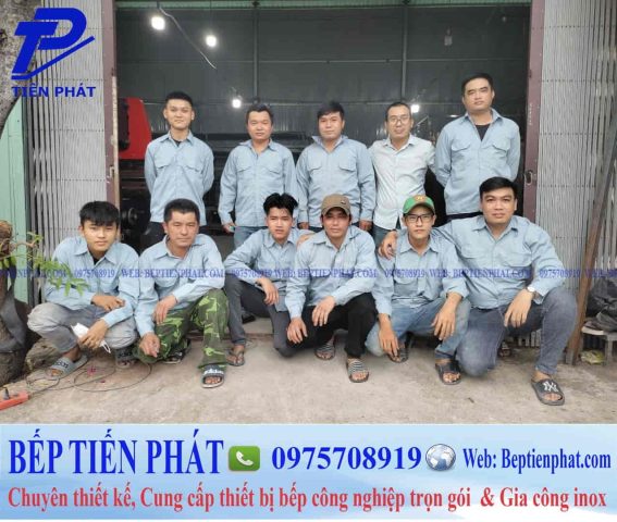 Xưởng sản xuất và cơ sở vật chất của công ty ô tô xe máy, đảm bảo chất lượng và quy trình hoạt động