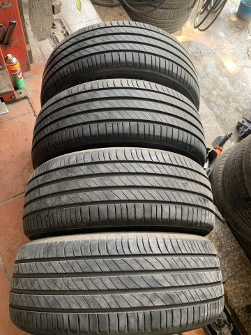 Kho chứa lốp lướt xe ô tô với đa dạng kích thước và tình trạng